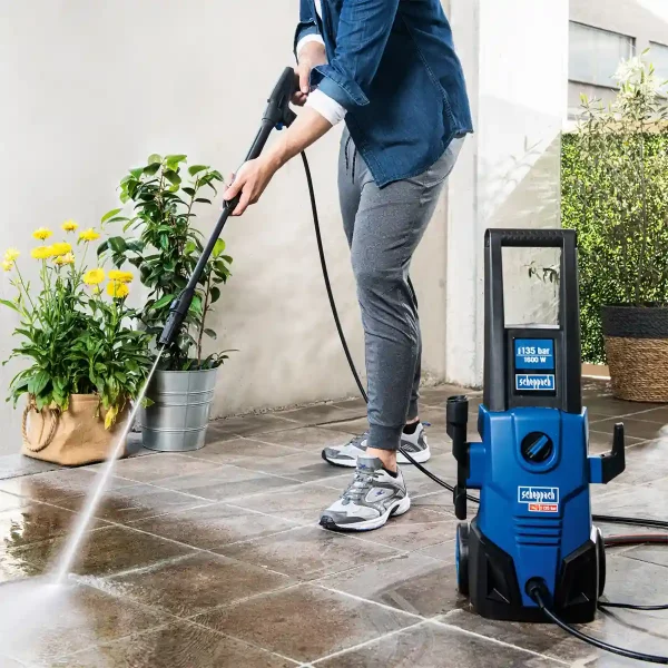 Visokotlačni čistač s priborom | 1600W | 135 Bar